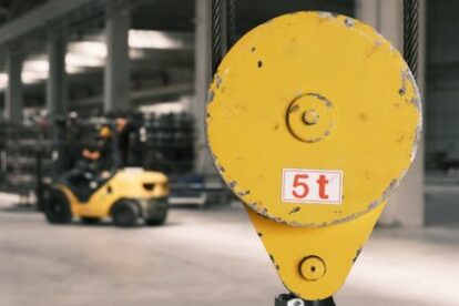 Communication et manutention : pourquoi votre image de marque est votre meilleur outil de levage
