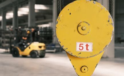 Communication et manutention : pourquoi votre image de marque est votre meilleur outil de levage